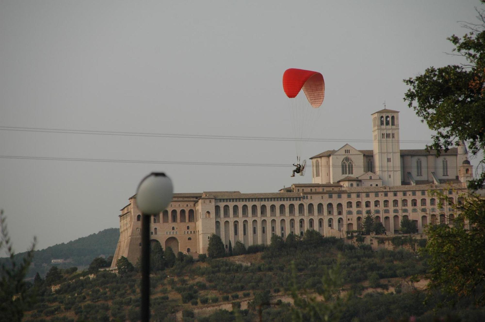 Il Podere Del Falco Assisi Ngoại thất bức ảnh